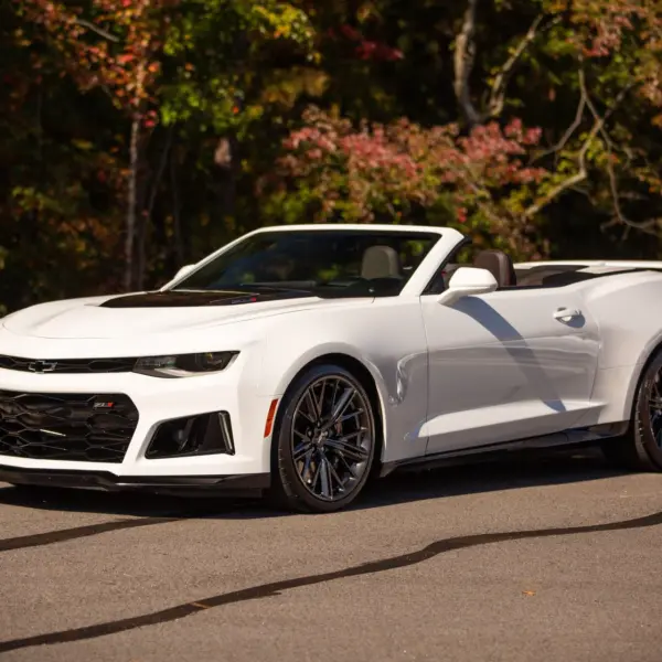 chevrolet-camaro-white